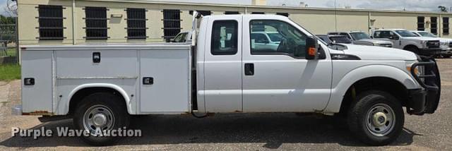 Image of Ford F-250 equipment image 3