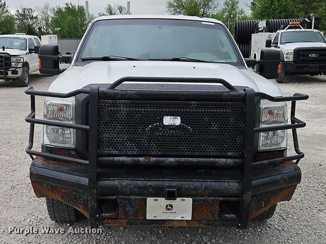 Image of Ford F-250 equipment image 1