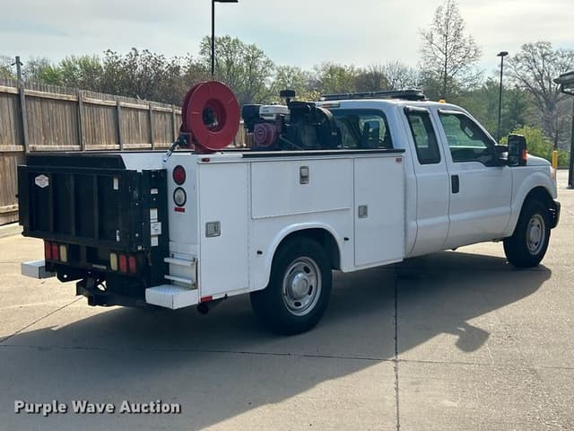 Image of Ford F-250 equipment image 4