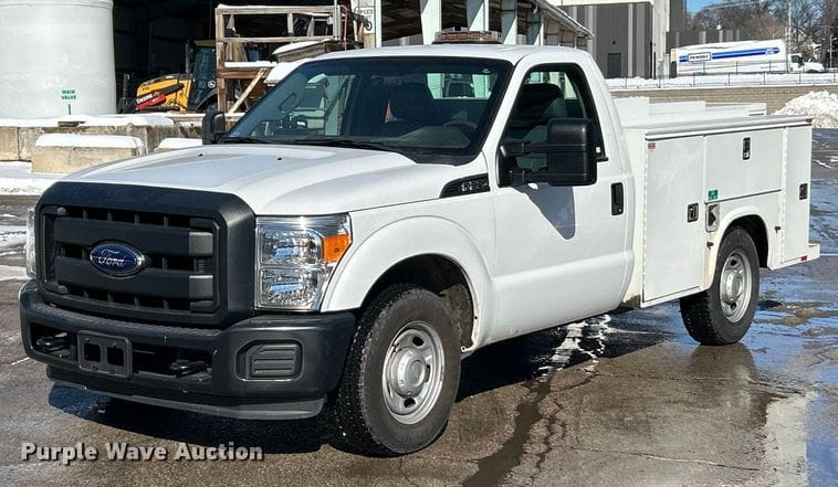 2014 Ford F-250 Equipment Image0