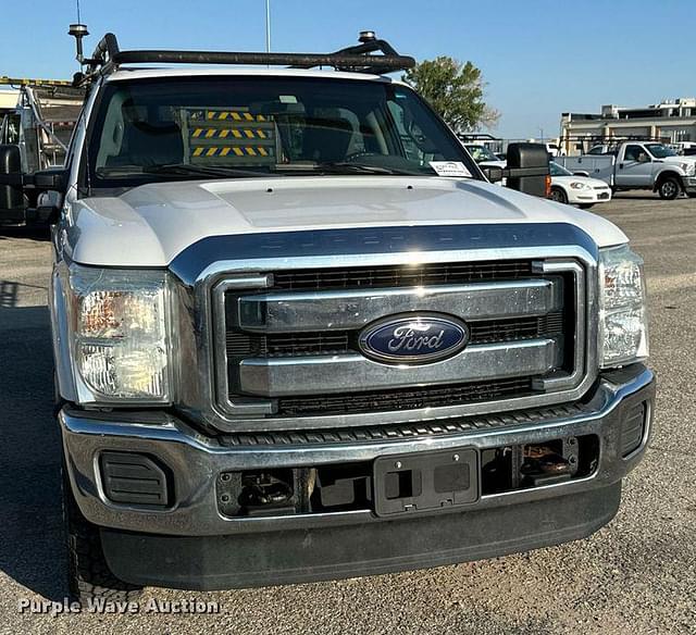 Image of Ford F-250 equipment image 1