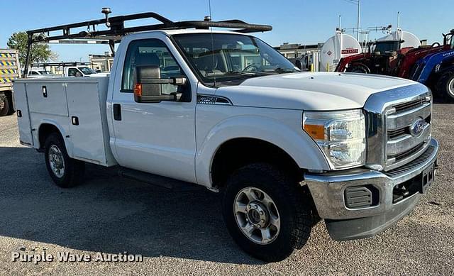 Image of Ford F-250 equipment image 2