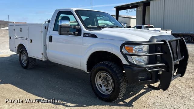 Image of Ford F-250 equipment image 2