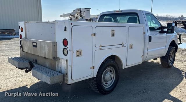Image of Ford F-250 equipment image 4