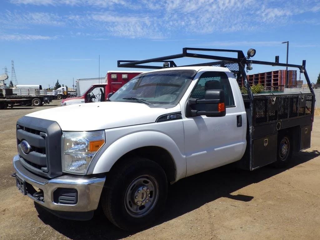 2014 Ford F-250 Equipment Image0