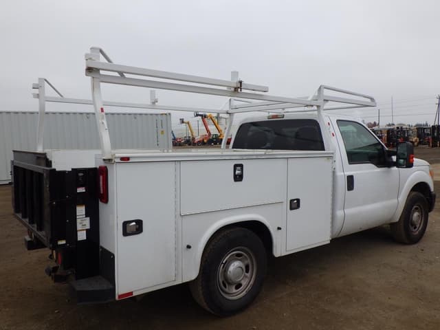 Image of Ford F-250 equipment image 2