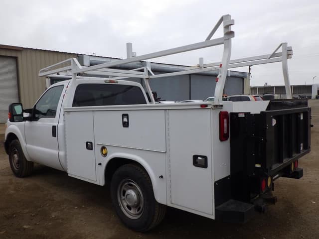 Image of Ford F-250 equipment image 3