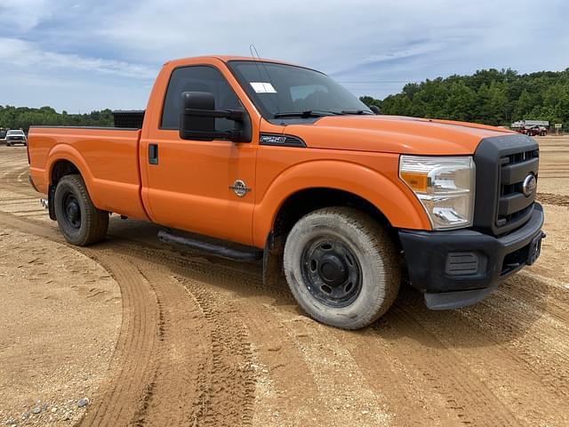Image of Ford F-250 equipment image 3