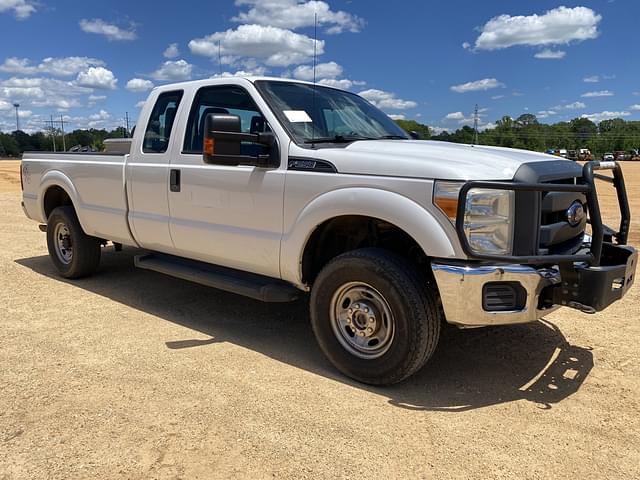 Image of Ford F-250 equipment image 3