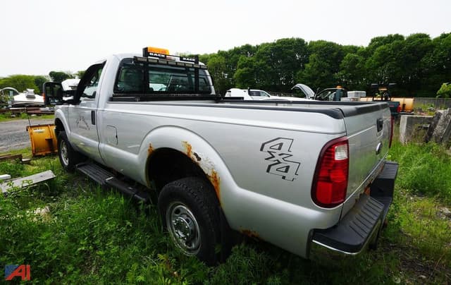 Image of Ford F-250 equipment image 3
