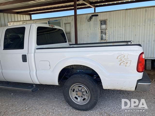 Image of Ford F-250 equipment image 1