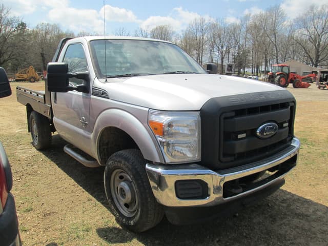 Image of Ford F-350 equipment image 1