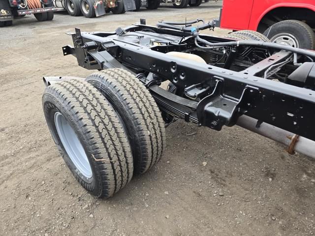 Image of Ford F-350 equipment image 4