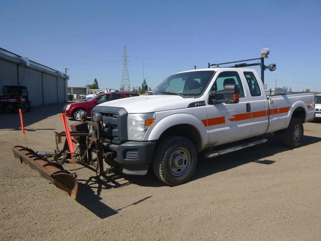 Image of Ford F-350 Primary image