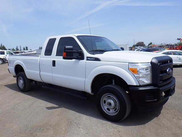 Image of Ford F-350 equipment image 1