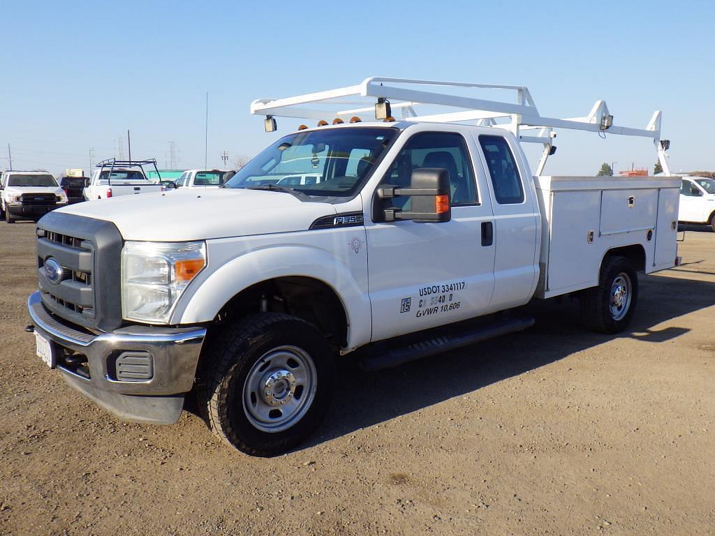 Image of Ford F-350 Primary image