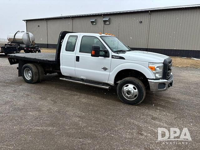 Image of Ford F-350 equipment image 4