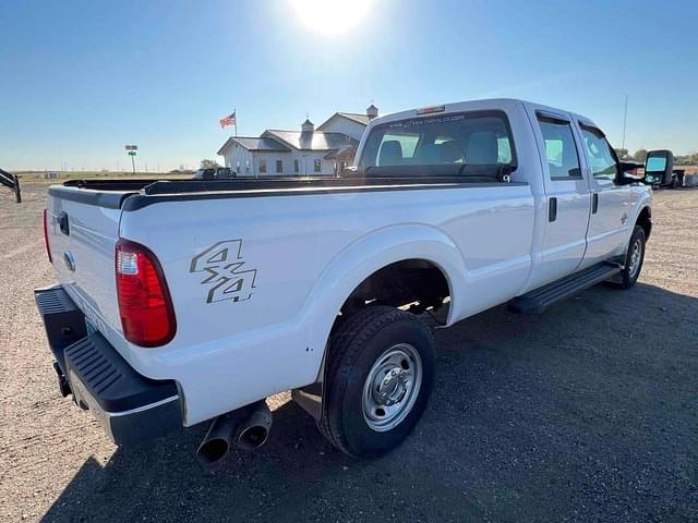 Image of Ford F-350 equipment image 4