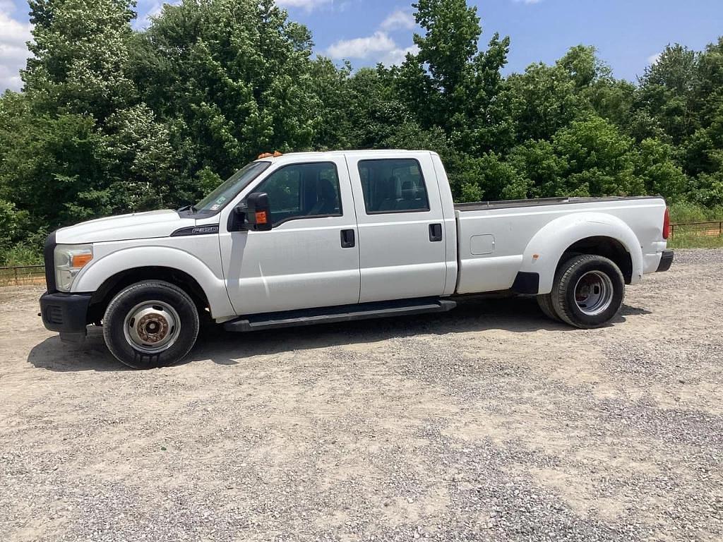 Image of Ford F-350 Primary image