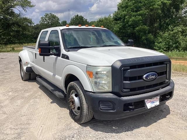 Image of Ford F-350 equipment image 4