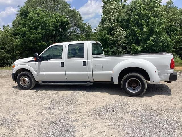 Image of Ford F-350 equipment image 1