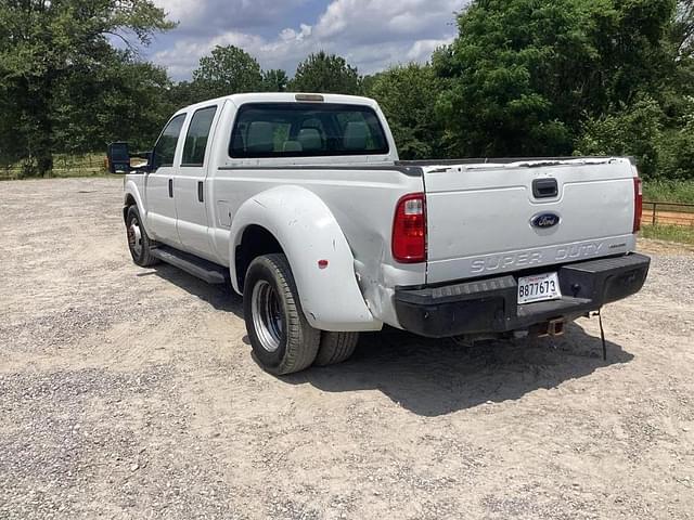 Image of Ford F-350 equipment image 3