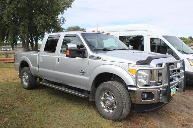 Image of Ford F-350 equipment image 2