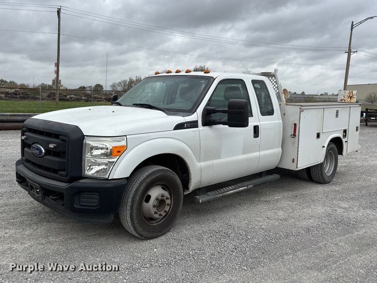 2014 Ford F-350 Equipment Image0