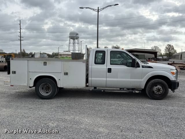 Image of Ford F-350 equipment image 3