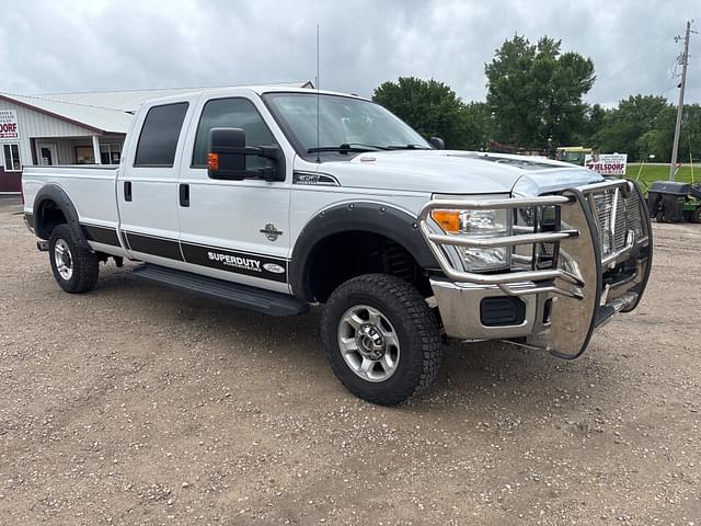 Image of Ford F-350 equipment image 2
