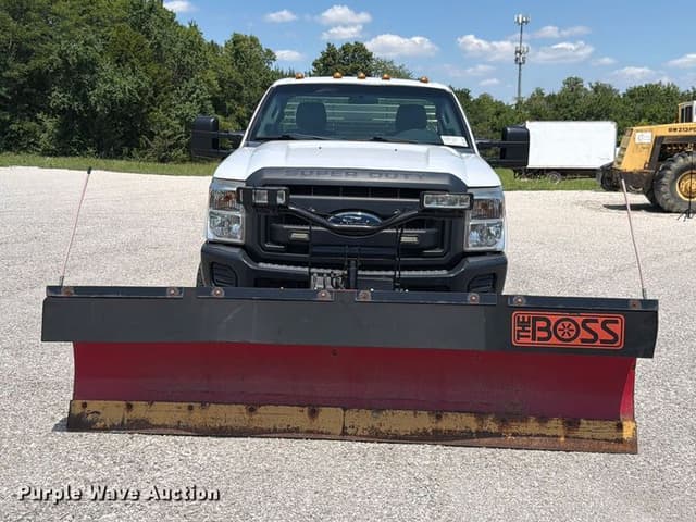 Image of Ford F-350 equipment image 1