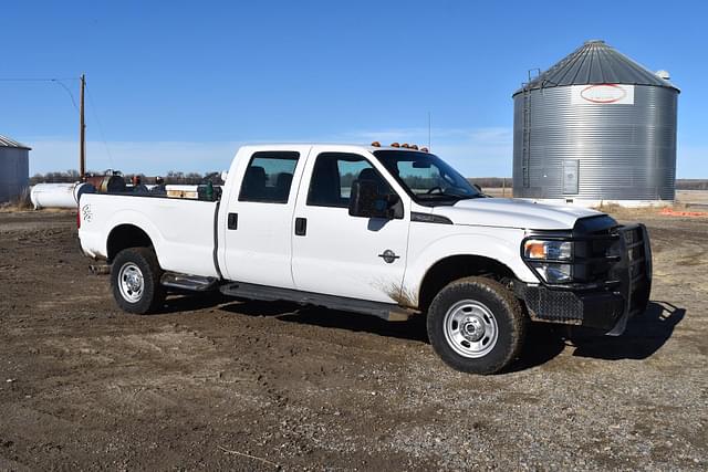 Image of Ford F-350 equipment image 1