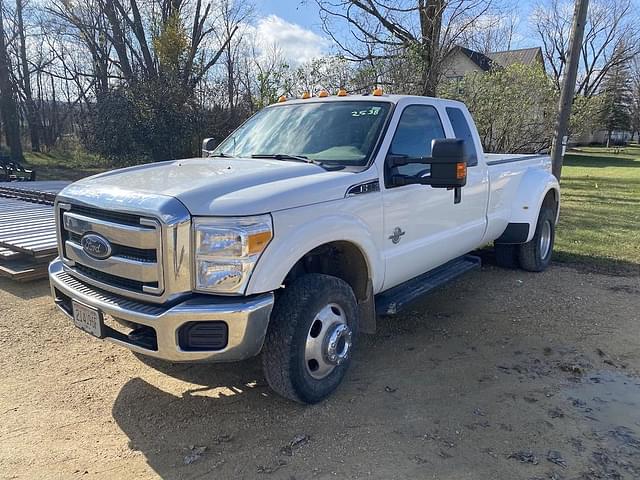 Image of Ford F-350 equipment image 2