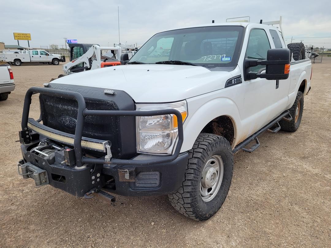 Image of Ford F-350 Primary image