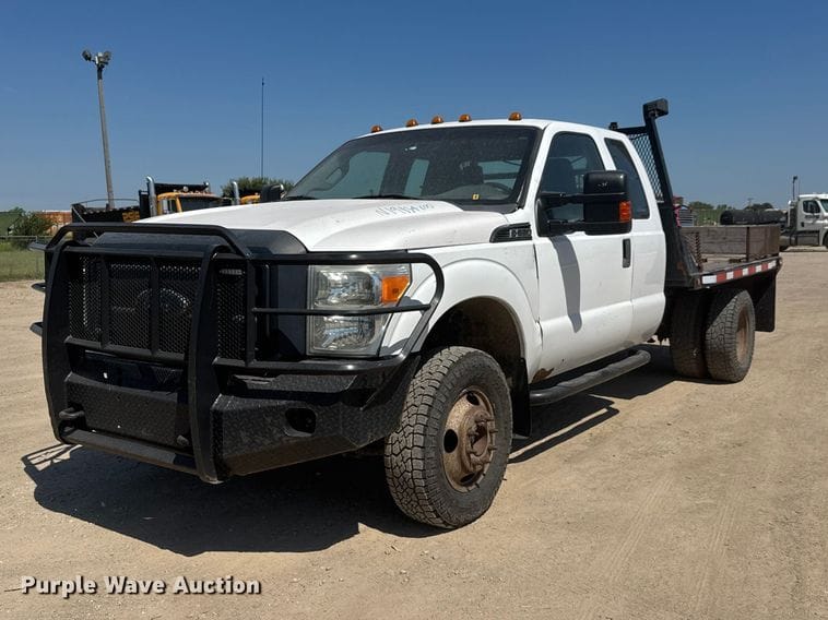 2014 Ford F-350 Equipment Image0
