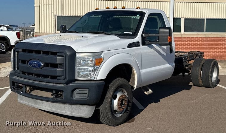 2014 Ford F-350 Equipment Image0