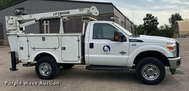 Image of Ford F-350 equipment image 3