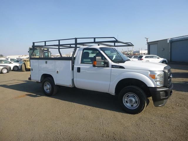 Image of Ford F-350 equipment image 1