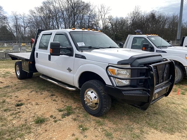 Image of Ford F-350 equipment image 3