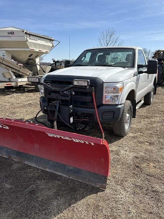 Image of Ford F-350 equipment image 1