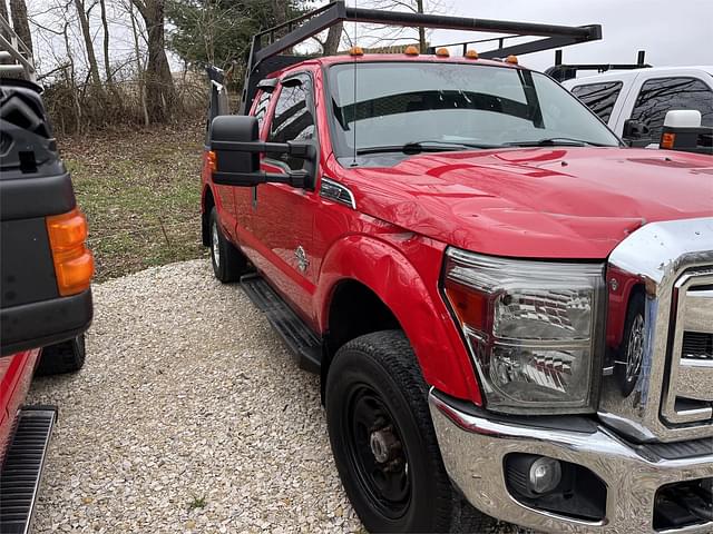 Image of Ford F-350 equipment image 1