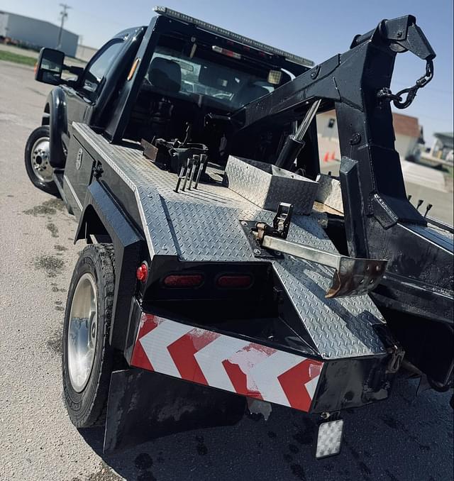 Image of Ford F-450 equipment image 4