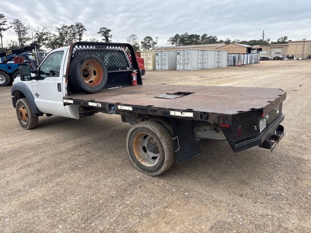 Image of Ford F-450 equipment image 3