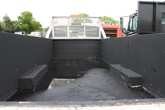 Image of Ford F-450 equipment image 1