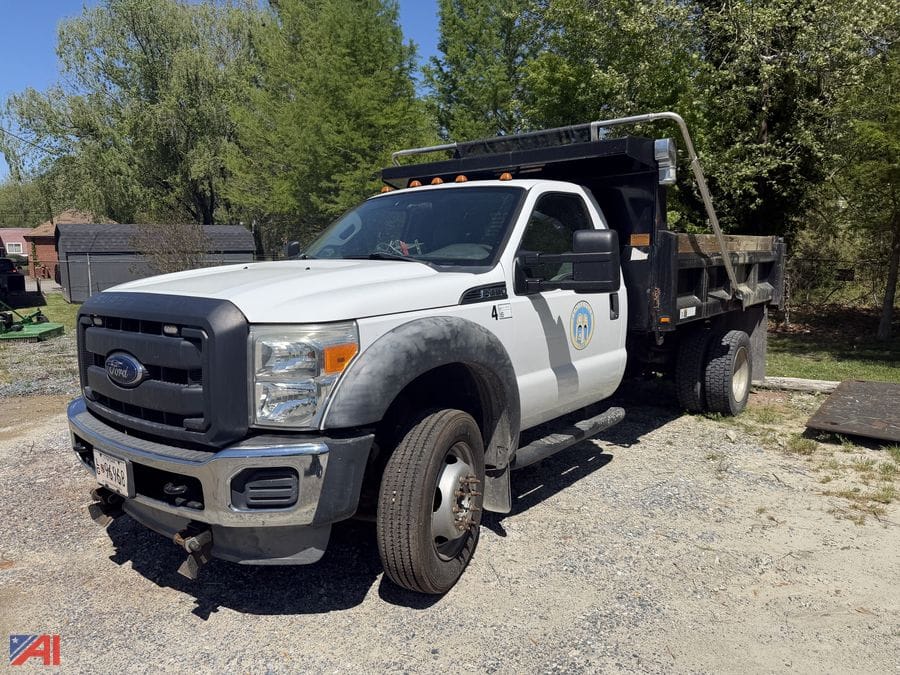2014 Ford F-450 Equipment Image0