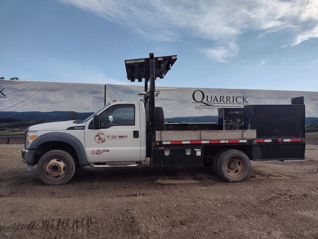 Image of Ford F-450 Primary image