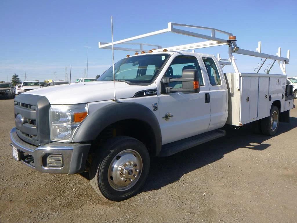 Image of Ford F-450 Primary image