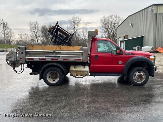 Image of Ford F-450 equipment image 3