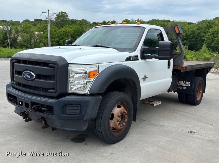 2014 Ford F-450 Equipment Image0