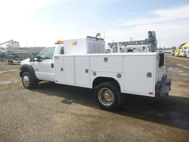 Image of Ford F-450 equipment image 3